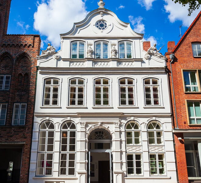 HASU Abbruch Referenzprojekt für Entkernung des Buddenbrookhauses in Lübeck. Außenansicht nach Fertigstellung.