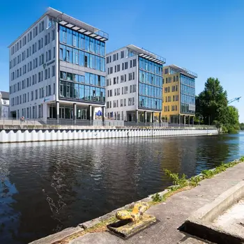 Hamburg Hafencity mit Kanal als Veranschaulichung des Referenzprojektes Kulturfabrik Kampnagel