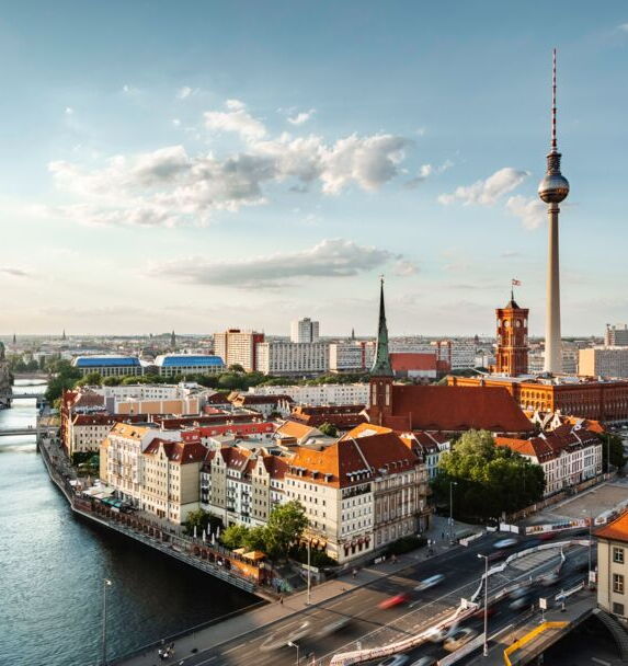 Die Stadt Berlin aus der Vogelperspektive als Referenz für Abrissprojekte in Berlin