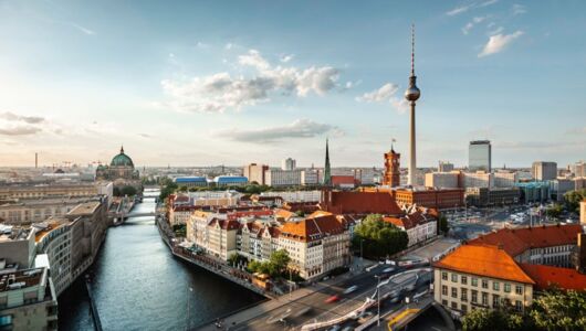 Die Stadt Berlin aus der Vogelperspektive als Referenz für Abrissprojekte in Berlin